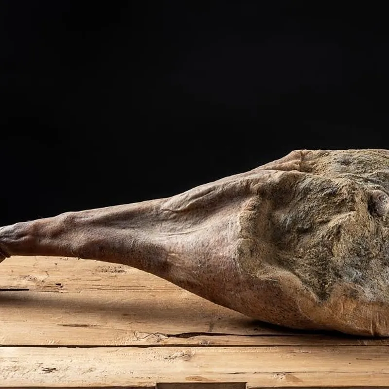 Prosciutto crudo di suino nero — foto 1