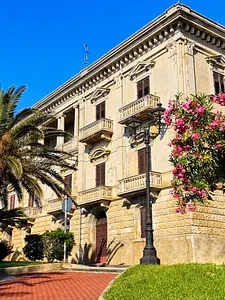 Palazzo Batolo — Gioiosa Marea