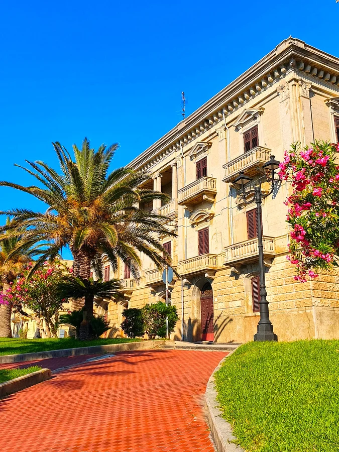 Palazzo Batolo — Gioiosa Marea · Ttattà Go